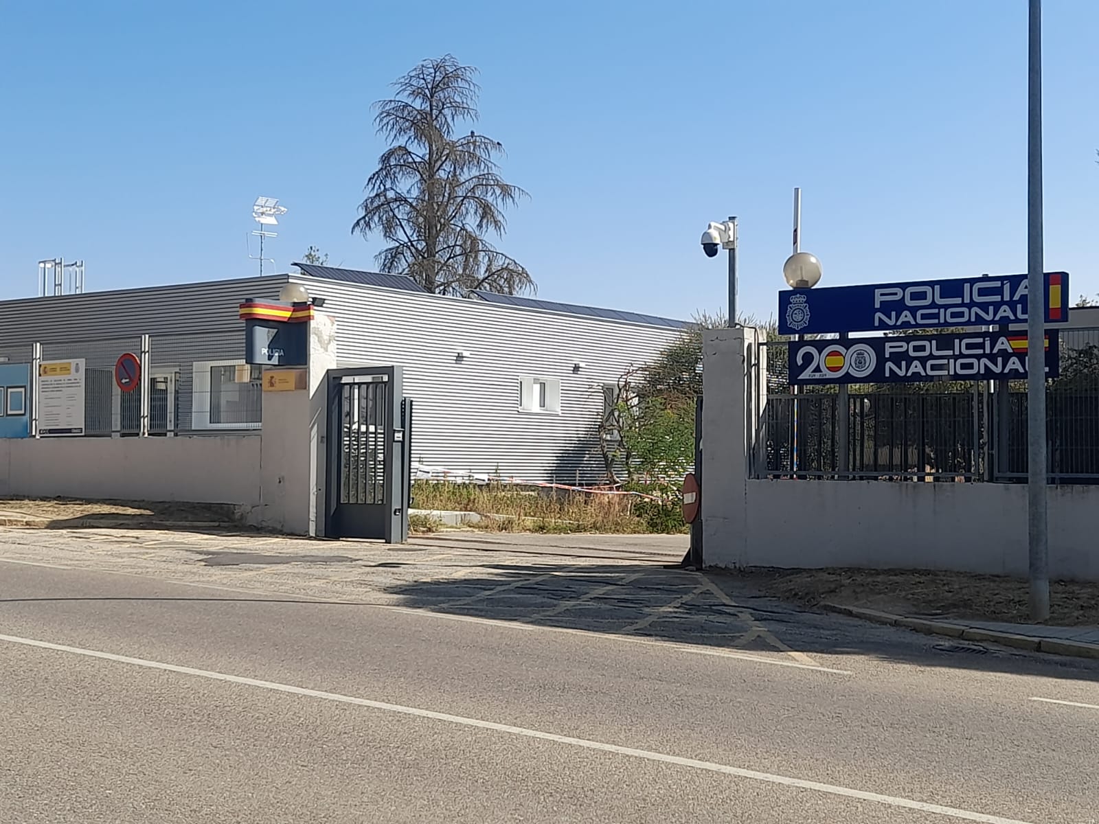 Entrada de la Comisaría de la Policía Nacional en Aranda