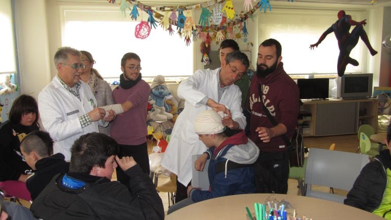 Visita de los alumnos del Colegio Tamarit al Hospital General