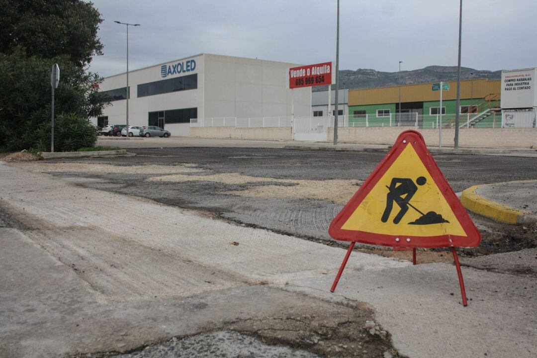 Obras en el polígono industrial de Rótova  