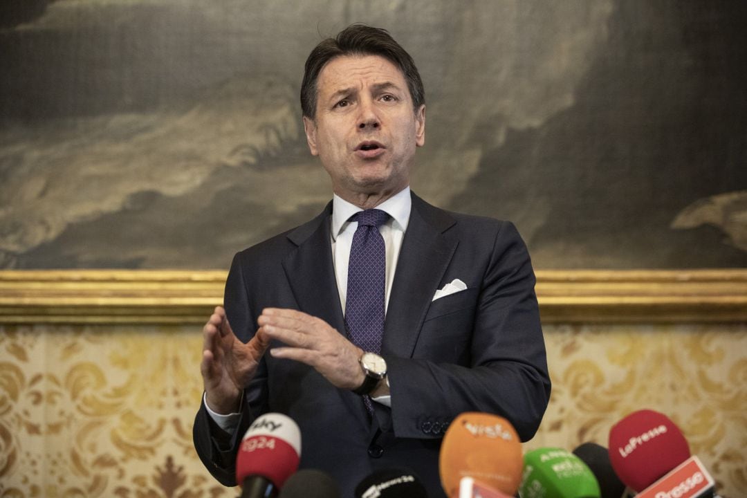 El primer ministro de Italia, Giuseppe Conte, ayer en rueda de prensa