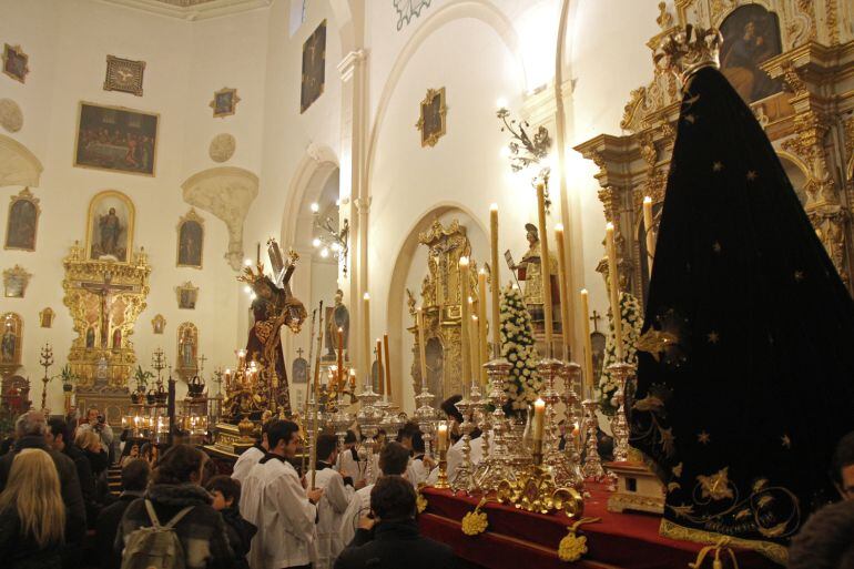 El Cristo de la Amargura y la Virgen de las Lágrimas en la iglesia del Salvador