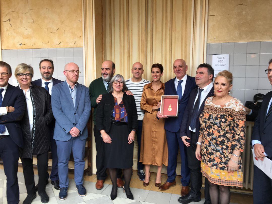 Familia de ADACEN recibe la medalla de oro de Navarra