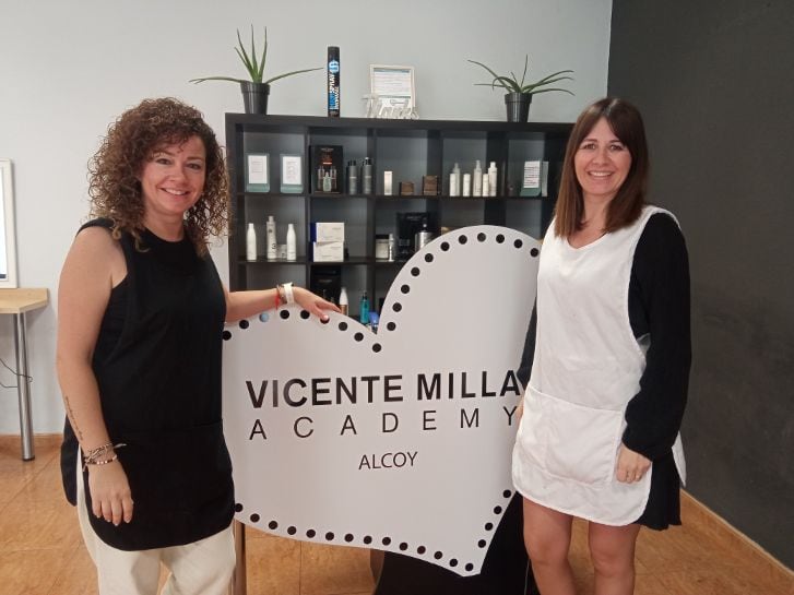 Gema Clemente y Vanesa Vegas de la academia Vicente Milla Alcoy