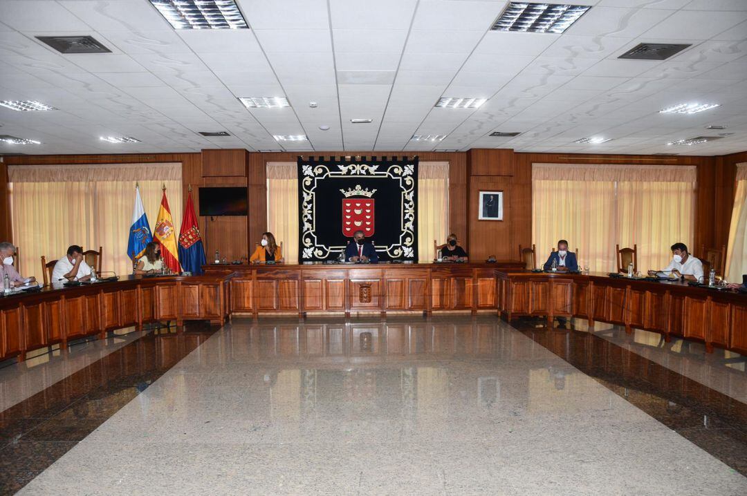 Reunión con el Cabildo y los siete ayuntamientos de Lanzarote.