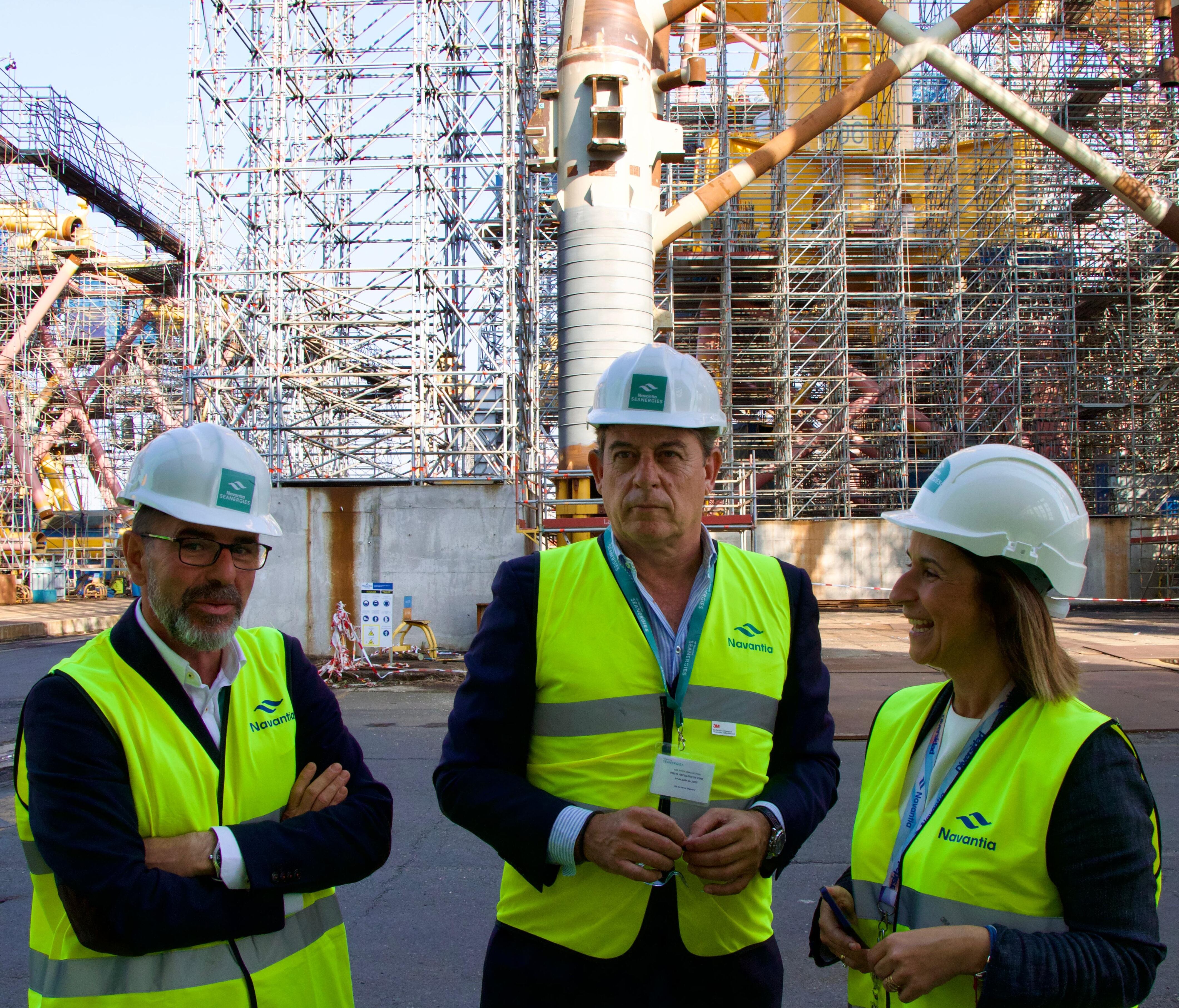 Besteiro, durante su visita a Navantia Fene (foto: PSdeG-PSOE)