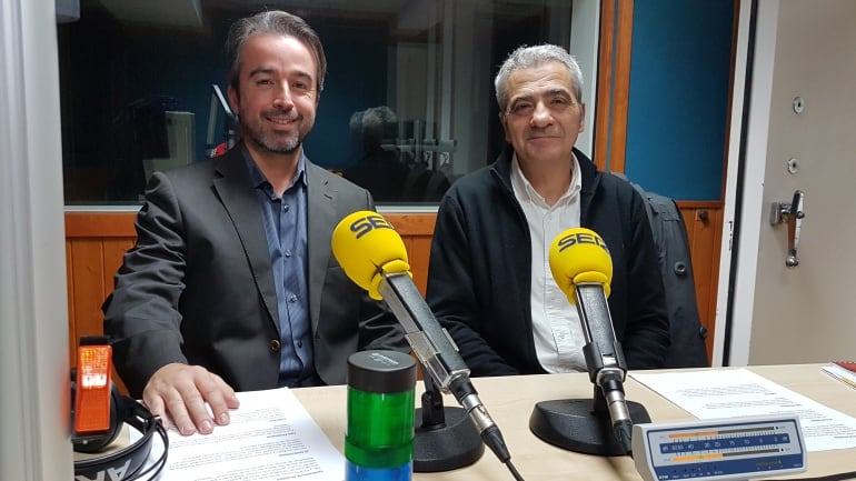 Juan Luis Vidal y Carlos Sánchez en el estudio de la Ventana 