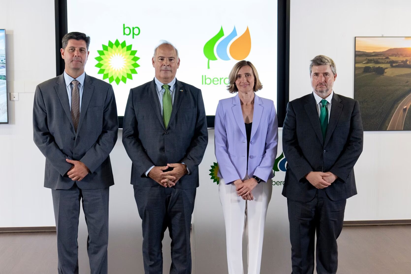 Iberdrola y BP firman en Castellón el proyecto de hidrógeno verde más grande de España.