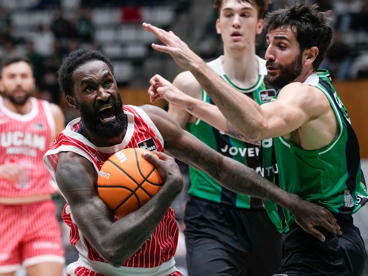 Oficio, carácter y nueva victoria para UCAM Murcia en Badalona