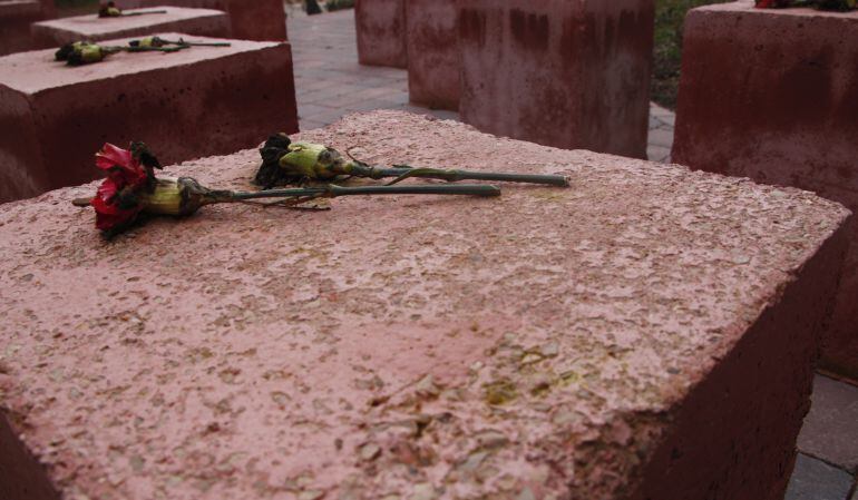 A Catalunya hi ha unes 300 fosses comunes localitzades.