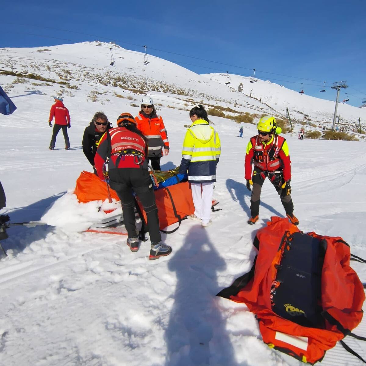 Herido grave un joven de 20 años tras caerse cuando esquiaba en Alto Campoo