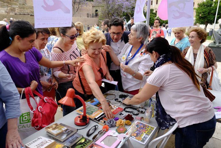 Mercadillo de objetos de segunda mano