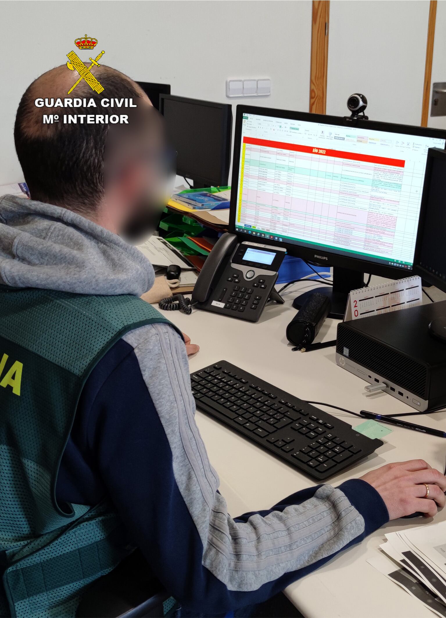 La Guardia Civil detiene a cuatro personas por una estafa en alquileres vacacionales en diversas localidades de Murcia