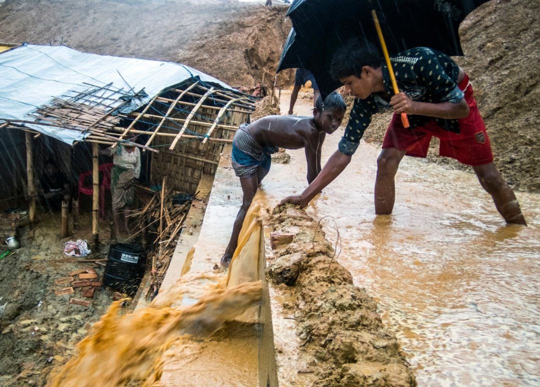 Más de 16.000 personas reciben asistencia alimentaria en Bangladesh por las intensas lluvias. 