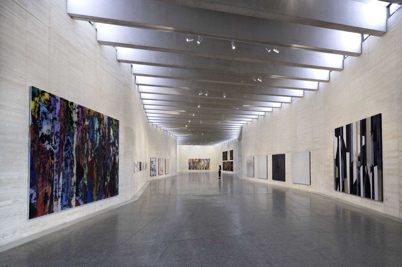 Vista de la exposición Estación total, de Secundino Hernández en el MUSAC