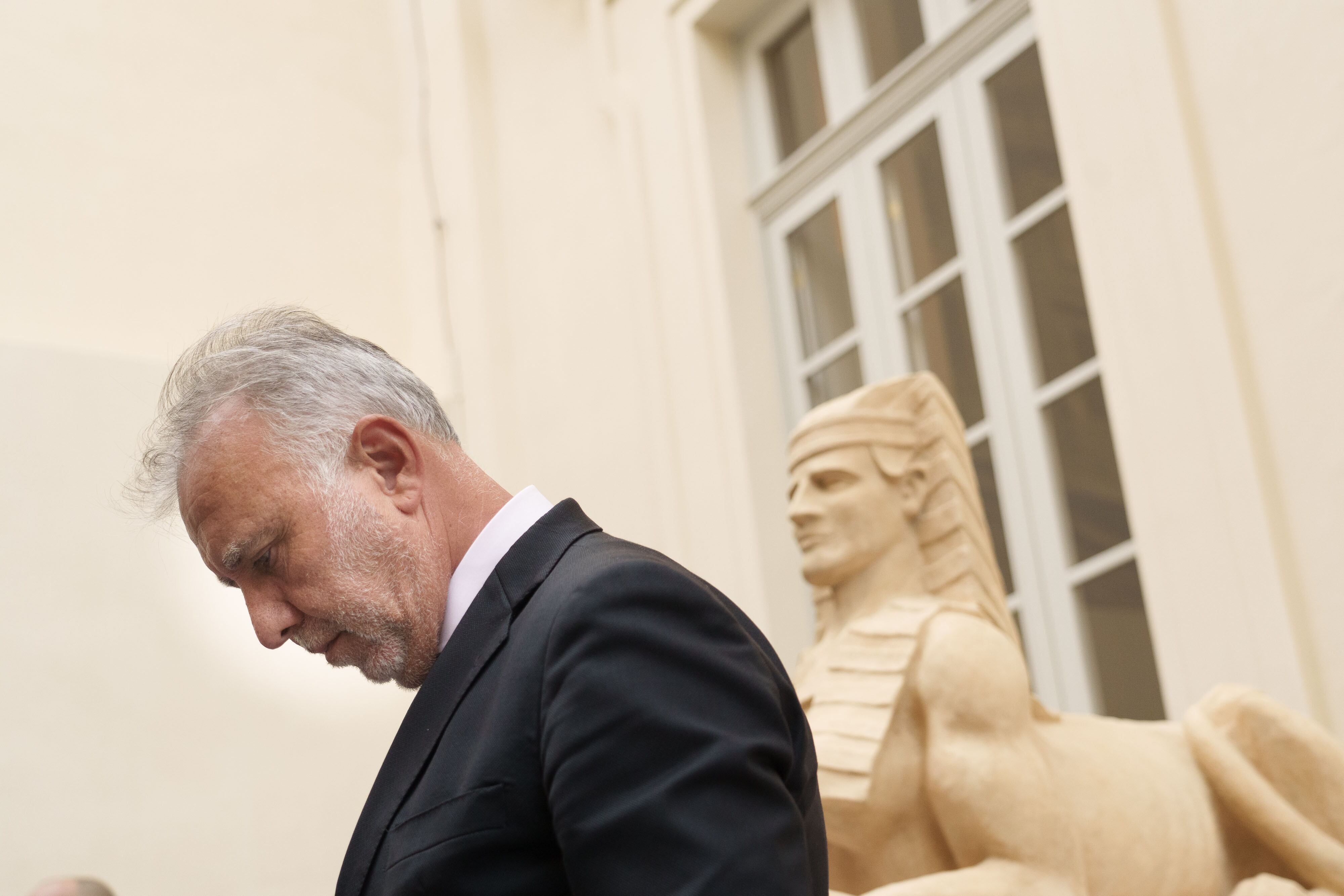 GRAFCAN6034. SANTA CRUZ DE TENERIFE (ESPAÑA), 27/10/2025.- El presidente de Canarias, Fernando Clavijo, y el ministro de Política Territorial, Ángel Víctor Torres (en la imagen), han asistido este lunes la reapertura oficial del Templo Masónico de Santa Cruz de Tenerife, declarado ya como lugar de memoria democrática en recuerdo de la represión que sufrió la masonería durante la dictadura de Francisco Franco. EFE/Ramón de la Rocha