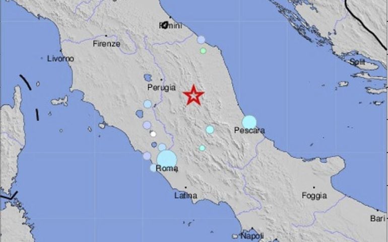 Fotografía cedida por el Servicio Geológico de los Estados Unidos (USGS) que muestra el lugar donde se produjo un terremoto superior a los 5 grados en la escala Ritcher en Perugia, Italia