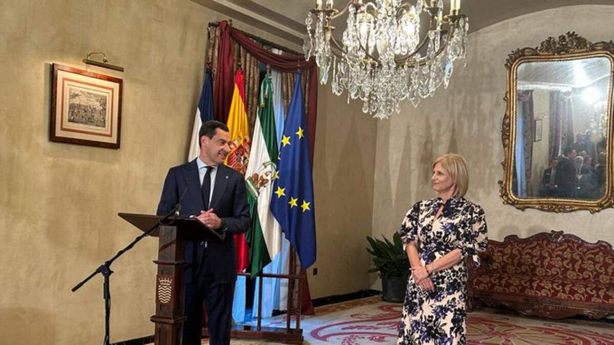 Declaraciones de Juanma Moreno, presidente de la Junta, durante su visita al Ayuntamiento de Jerez