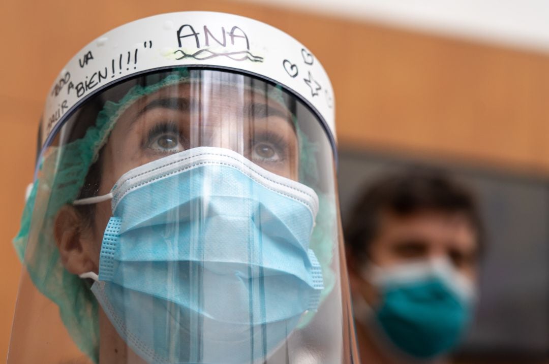 Los profesionales sanitarios el pasado viernes en el hospital Quironsalud del Infanta Luisa. 