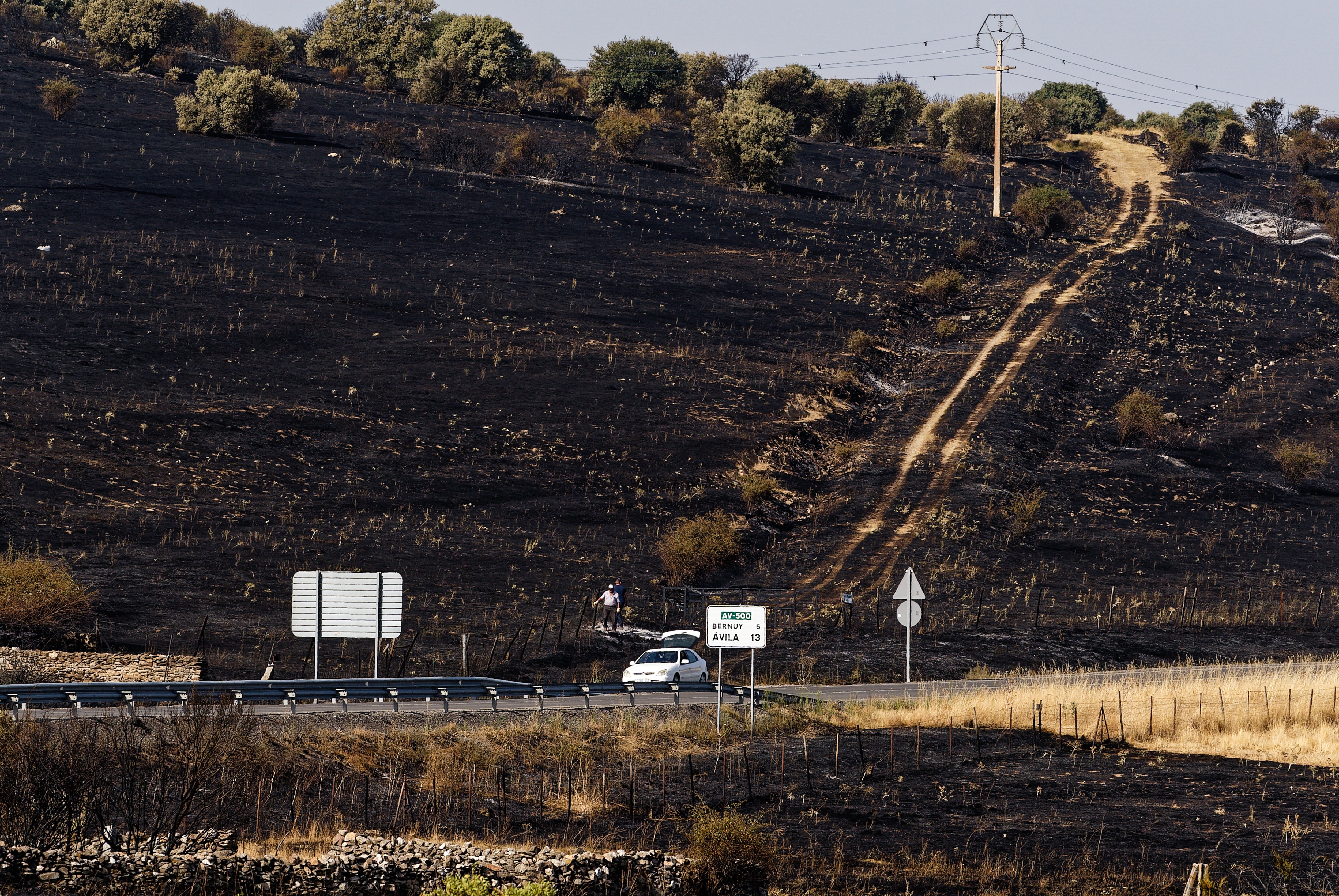 Zona quemada en las proximidades de Urraca-Miguel, barrio anexionado a 13 kilómetros de Ávila capital.