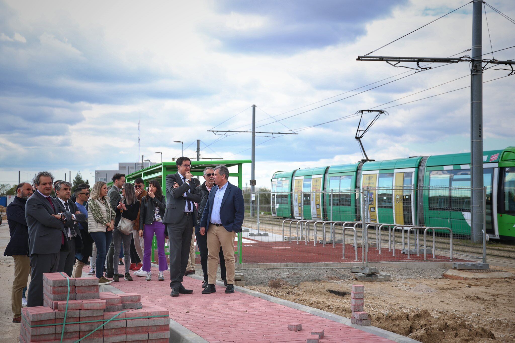 El ministro Óscar López ha visitado las obras del intercambiador de Cercanías, Tranvía y bus en Parla
