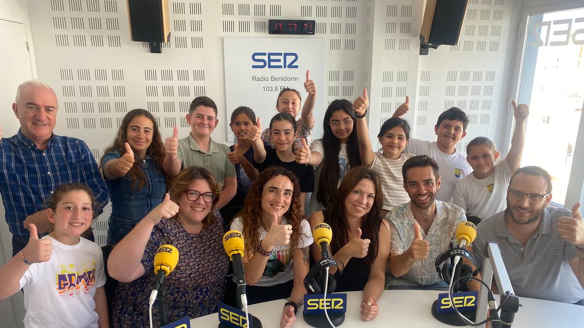 Cinco colegios de Benidorm participan en L'Escola Canta