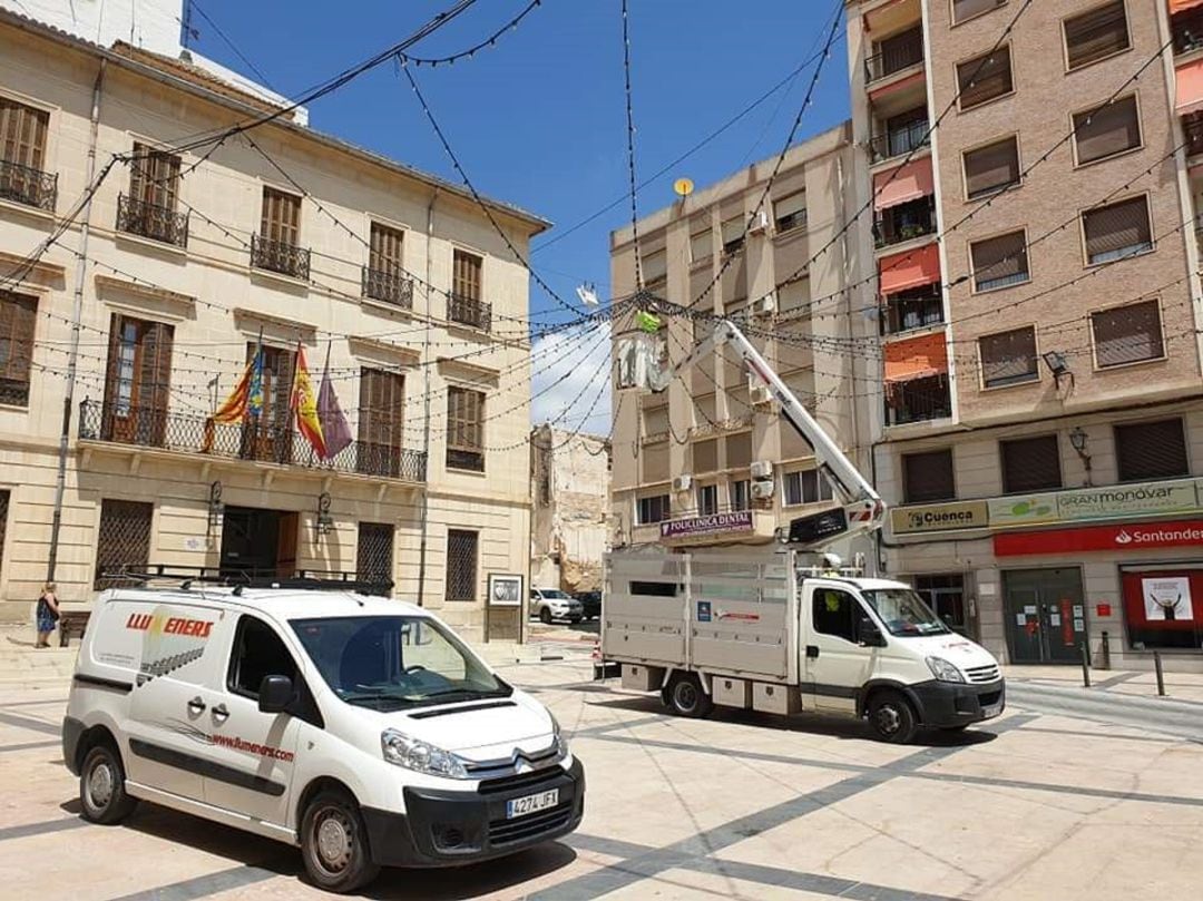 Instalación de luces decorativas en Monóvar