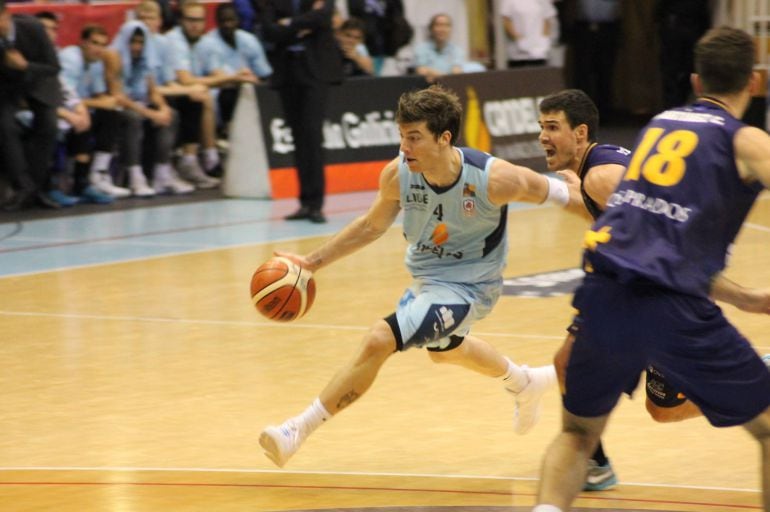 El Lobito Fernández durante un encuentro