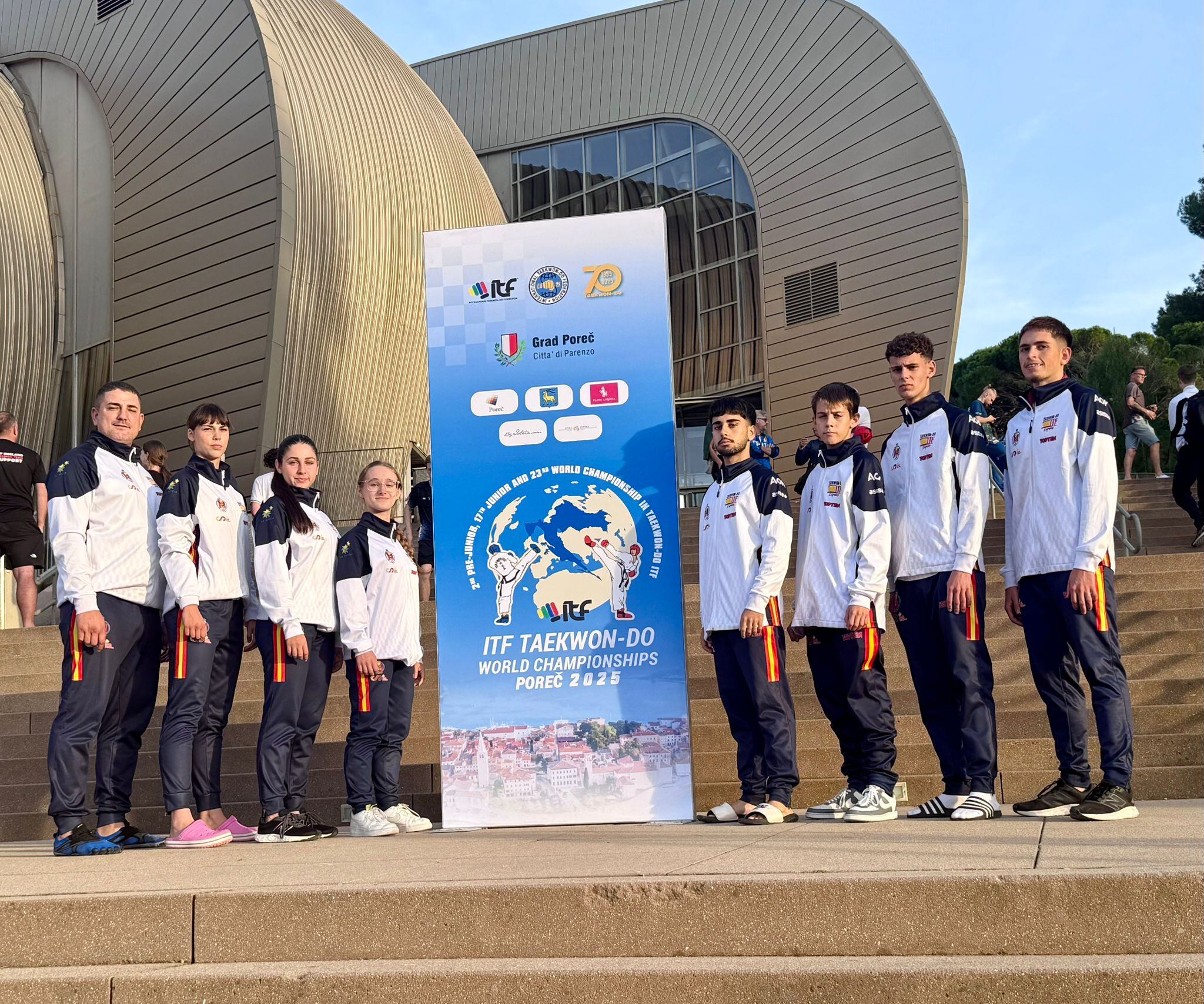 Representantes del club Invictus Málaga, que participaron en el Mundial de Taekwondo - ITF con la selección española