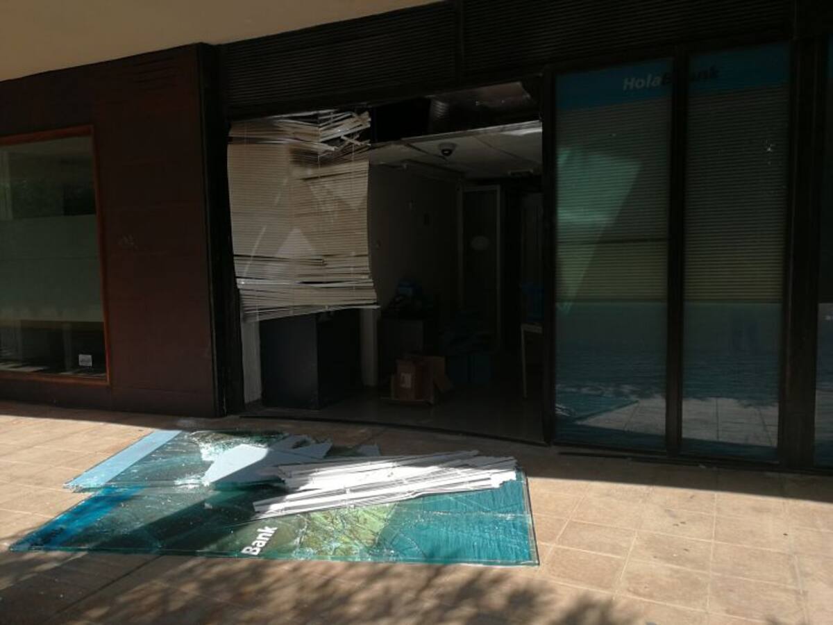 La Policía sigue buscando a los autores del atraco a una sucursal bancaria