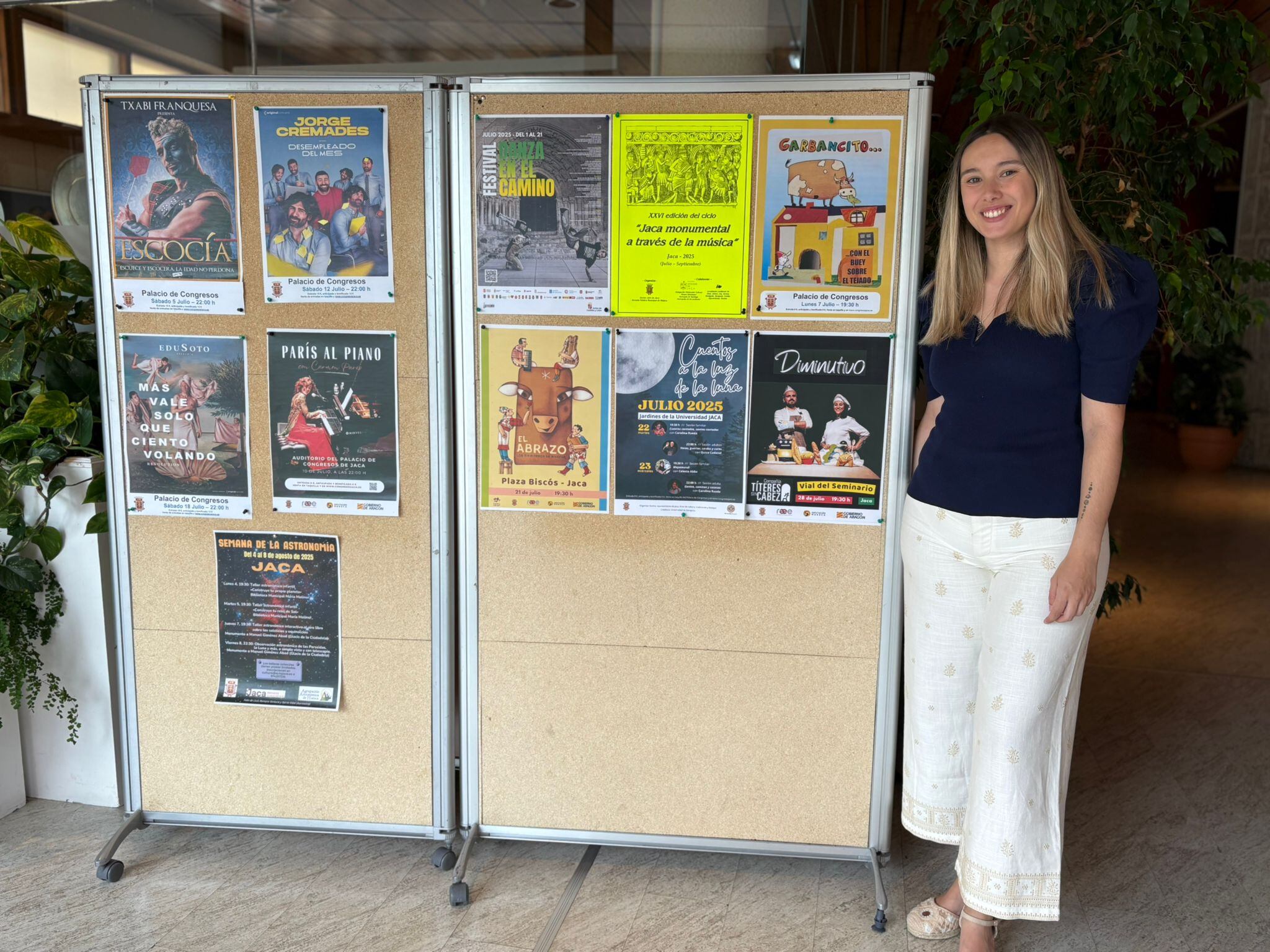 La concejal de Cultura y Fiestas, Andrea Vargas, en la presentación de las actividades culturales de verano