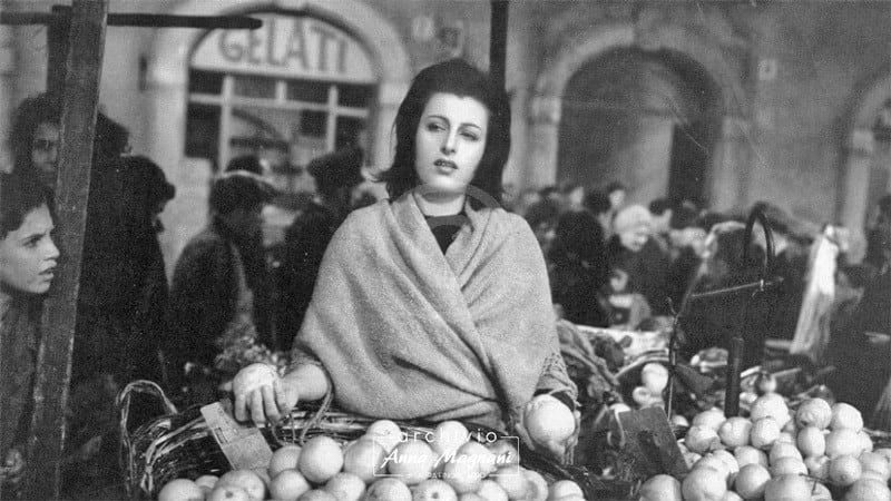 Anna Magnani en la película Campo de&#039; fiori