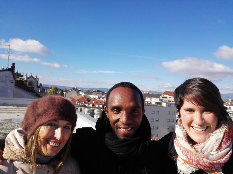 ROSABEL ARGOTE, DE CEAR CON ALIMU Y LARA PARTICIPANTES DE BIZILAGUNAK