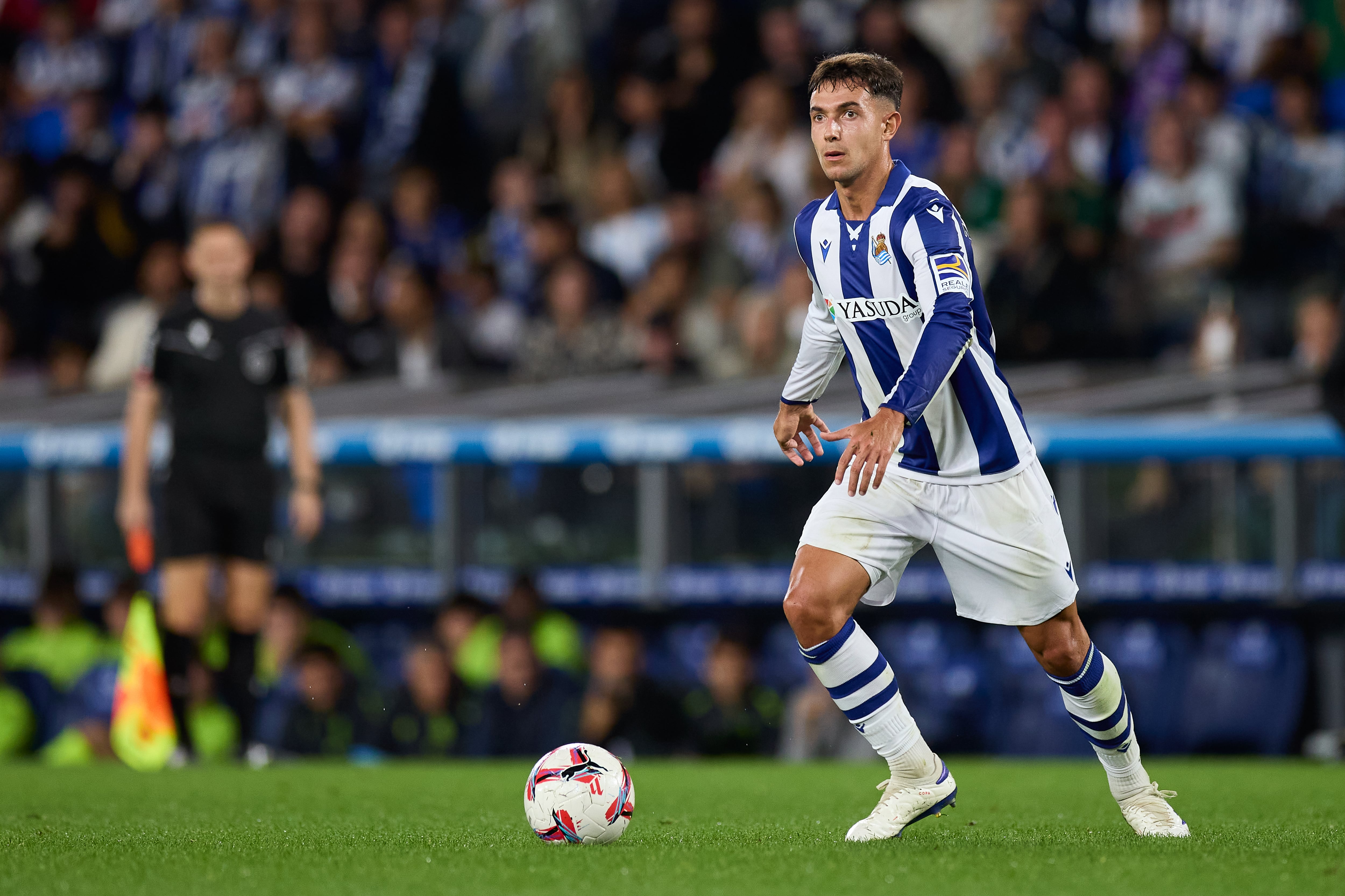 Martín Zubimendi durante el encuentro de LaLiga EA Sports entre la Real Sociedad y el Atlético de Madrid