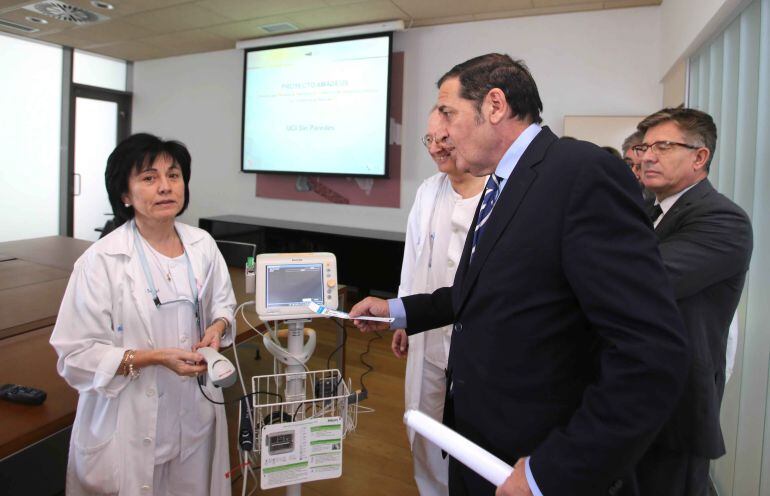 Antonio Sáez, consejero de Sanidad, en la presentación del proyecto