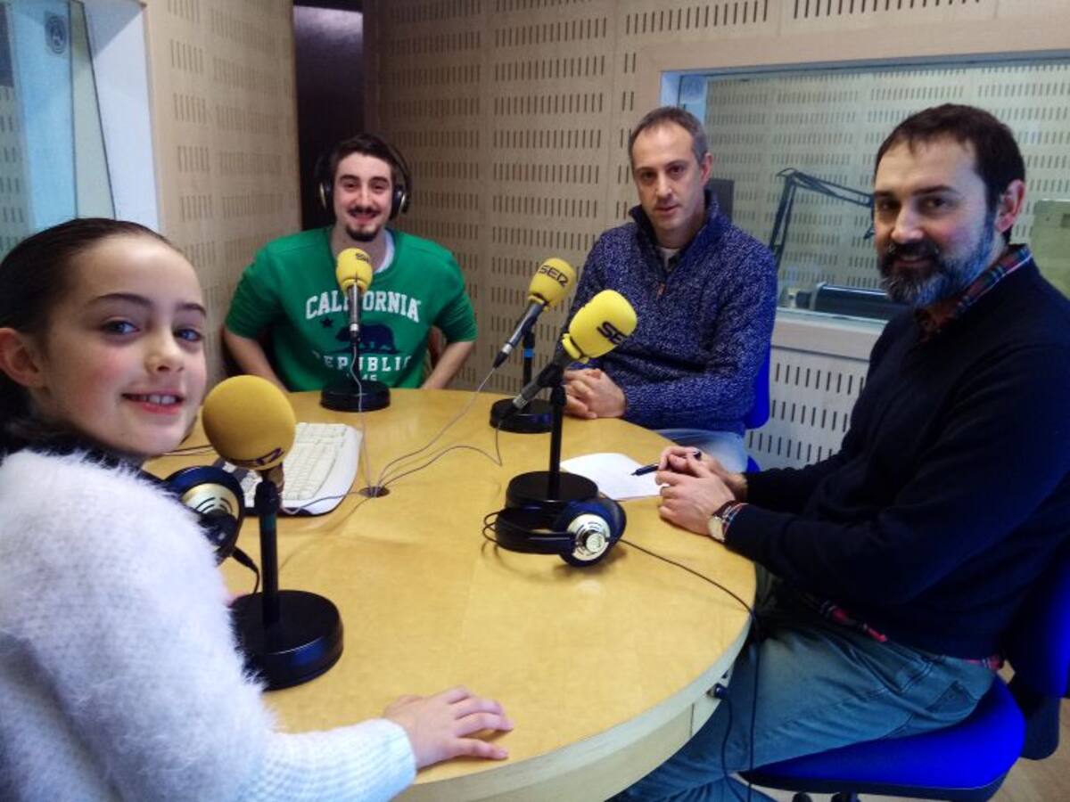 Las charangas protagonizan el Antroxu gijonés