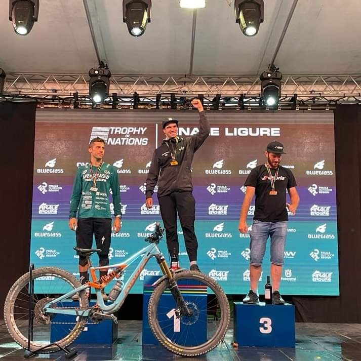 Gabi Torralba en el podium en Italia