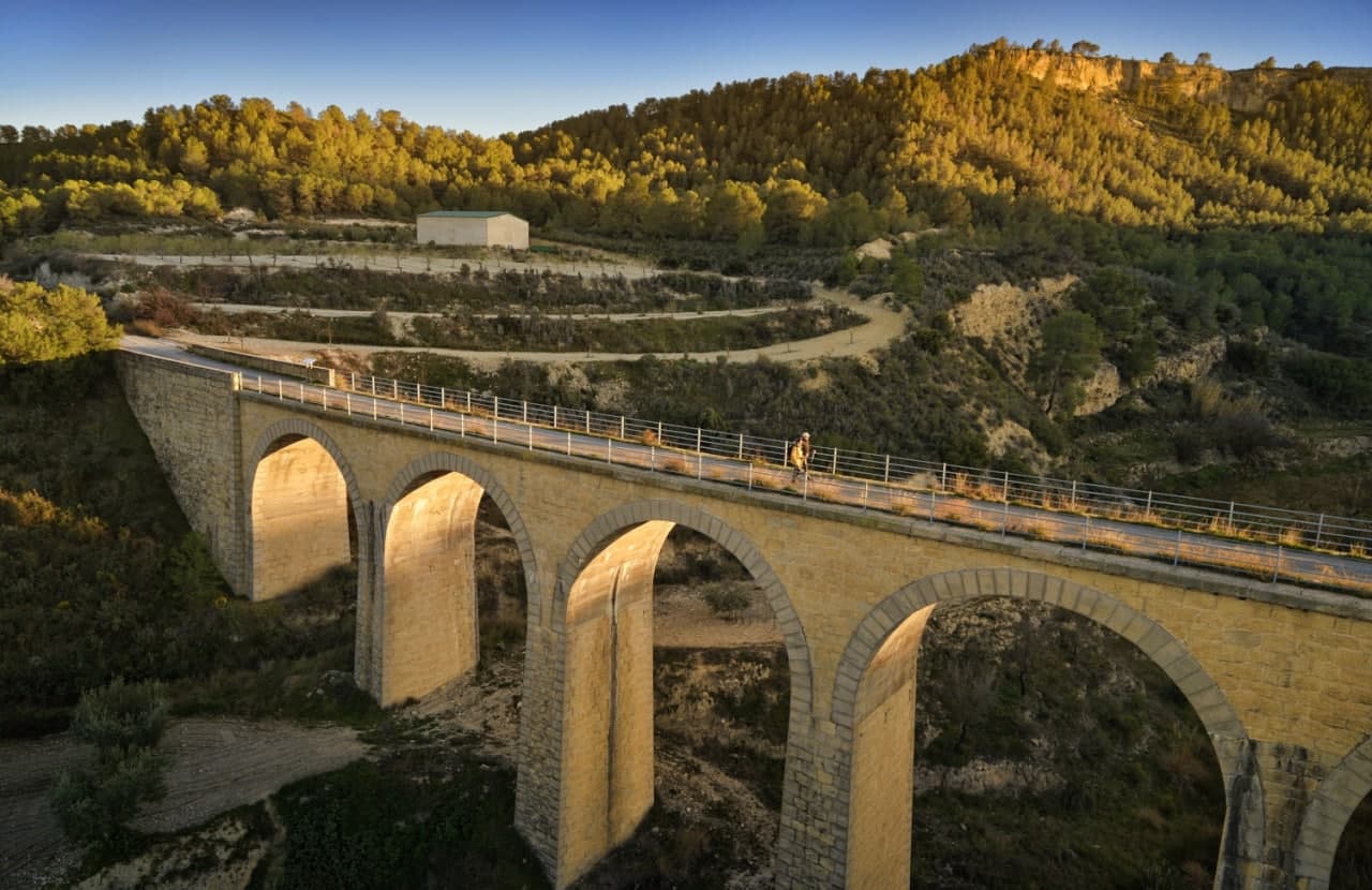 La Vía Verde del Noroeste tiene un itinerario de 78 kilómetros que se extiende entre Murcia y Caravaca de la Cruz