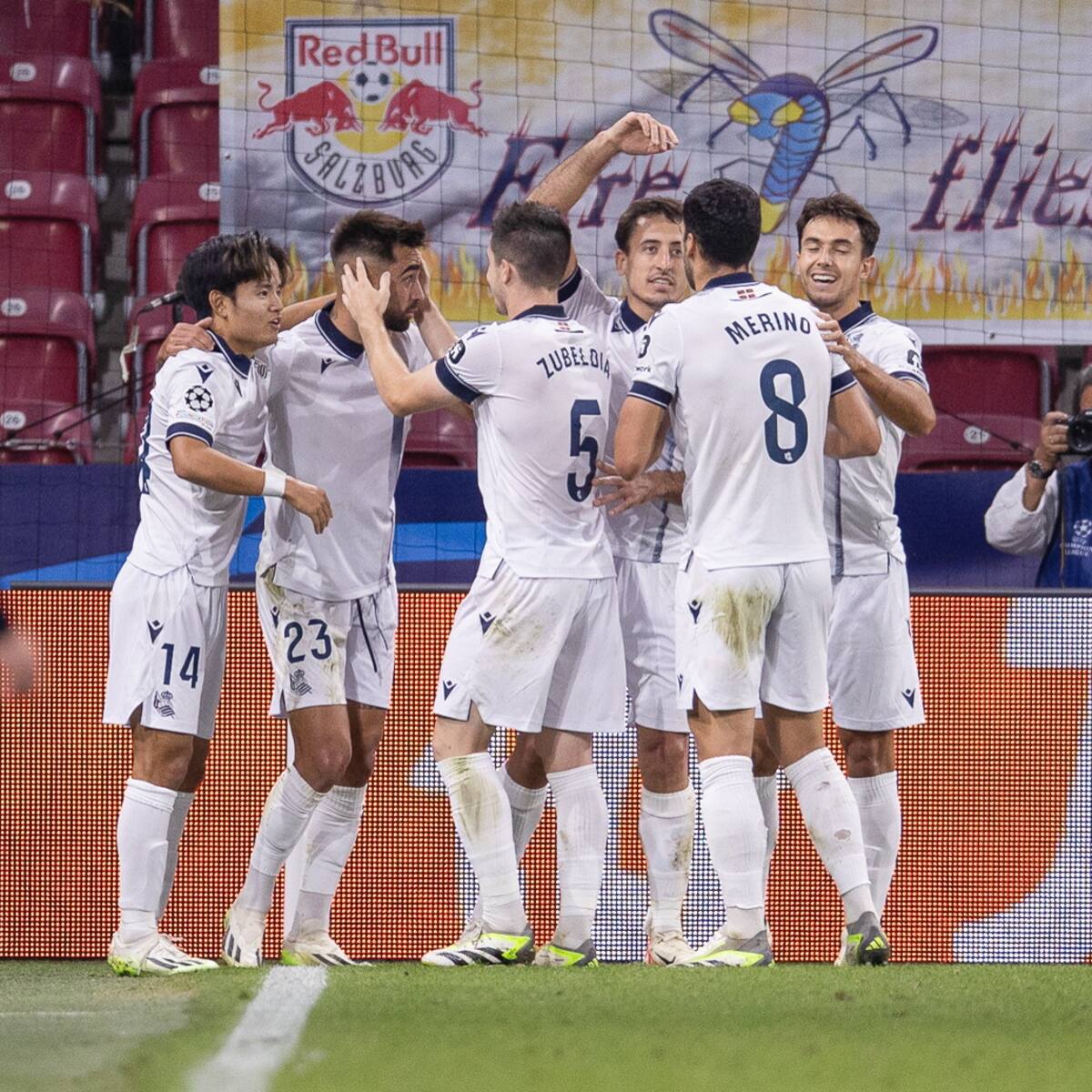 La Real Sociedad se gusta en Salzburgo con los goles de Mikel Oyarzabal y Brais Méndez