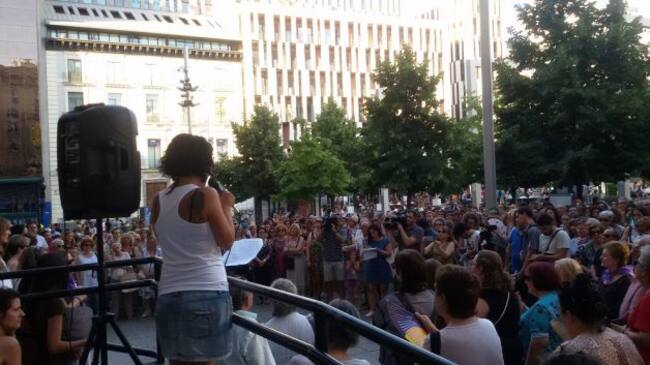 Lectura del manifiesto de la Coordinadora de Organizaciones Feministas de Zaragoza