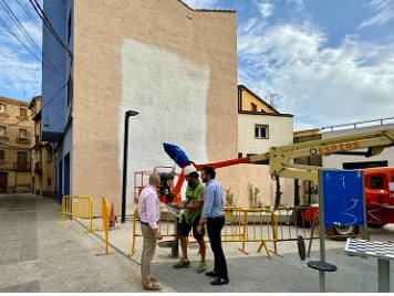 David Gatta inicia un nuevo mural en Monzón