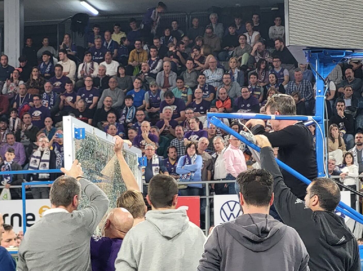 La rotura de un tablero ha provocado un retraso de casi un a hora en la final de la Copa Princesa