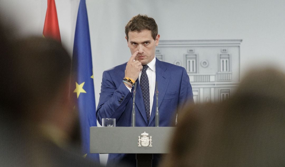 El presidente de Ciudadanos, Albert Rivera, tras su reunión con Sánchez.