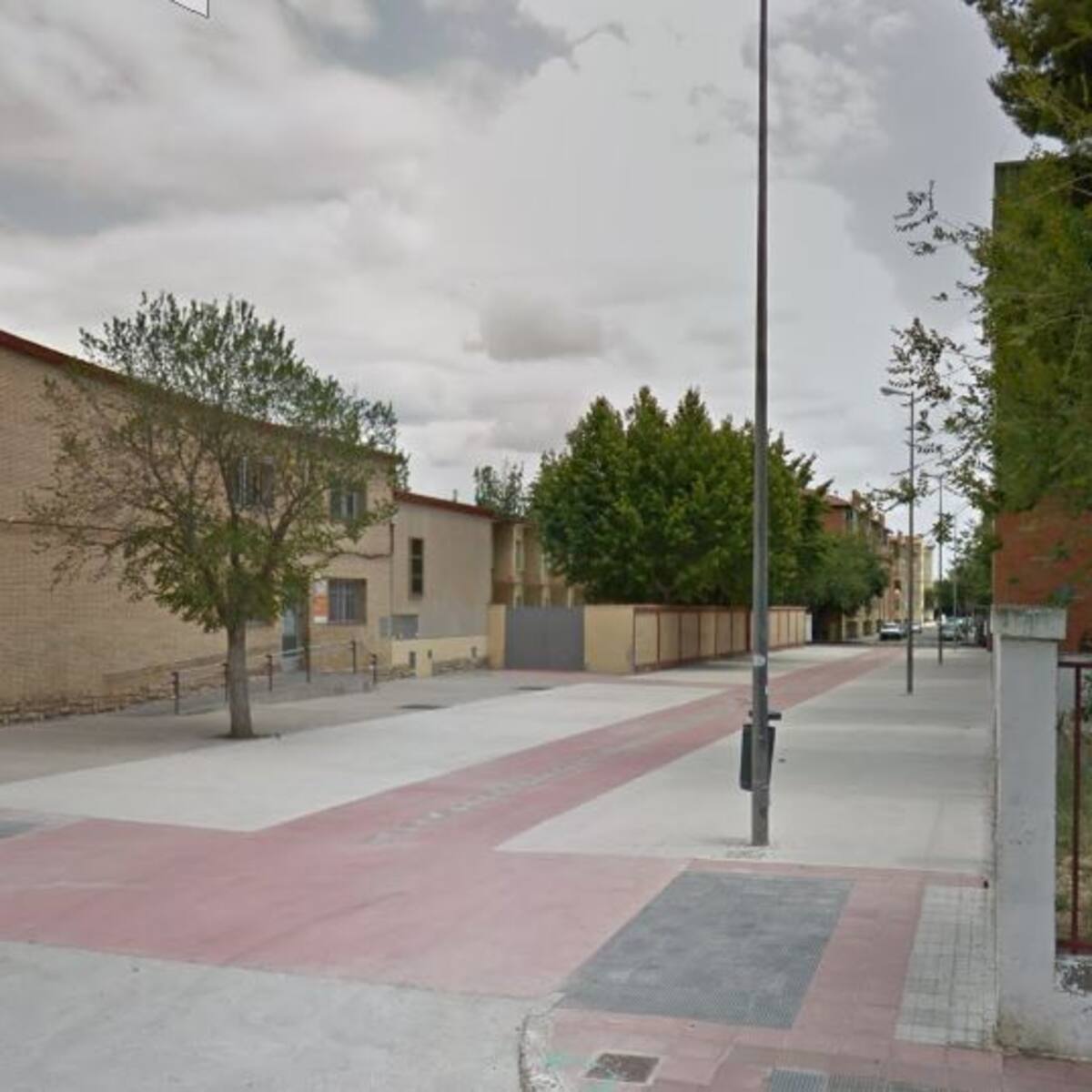 El aula de dos años del Colegio Pío XII, a pleno rendimiento a pesar de los escasos avances en su interior