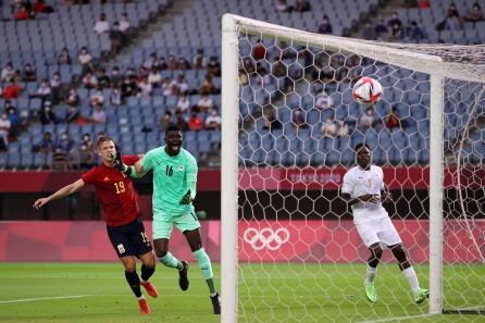 Dani Olmo igualó el partido en el minuto 30