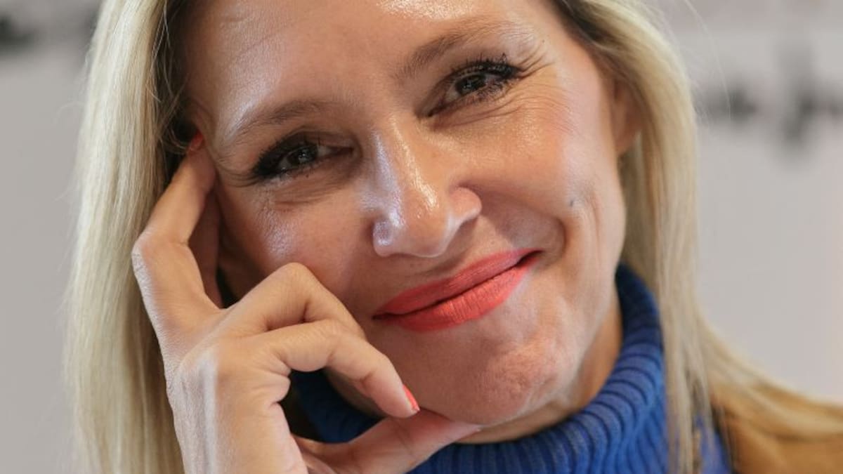 Marta Robles, escritora y periodista presenta Amada Carlota