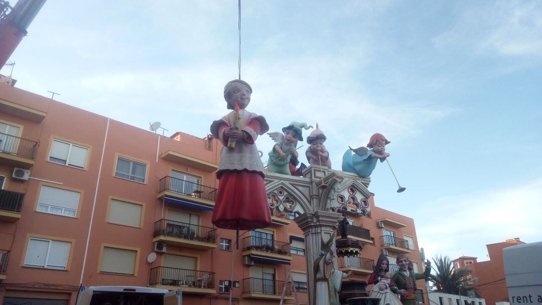 Trabajos de la plantà de la falla Baix la Mar.