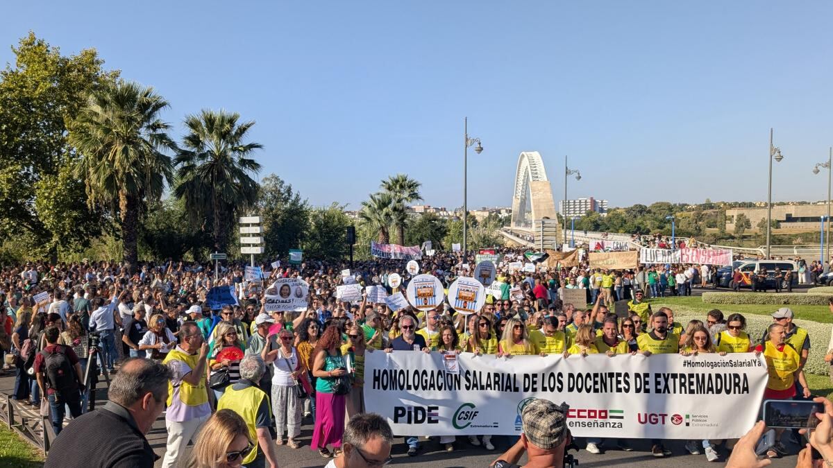 Manifestación de docentes a favor de la equiparación salarial del pasado 7 de octubre.