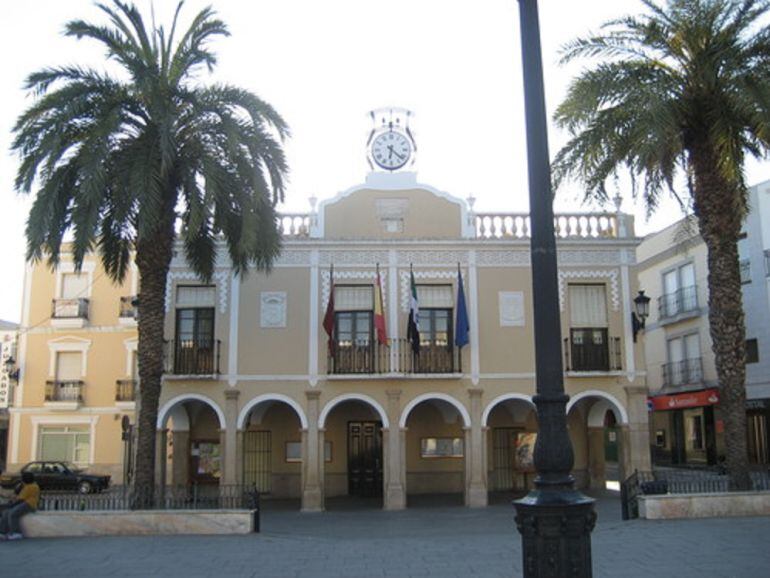 Fachada del Ayuntamiento de Montijo.