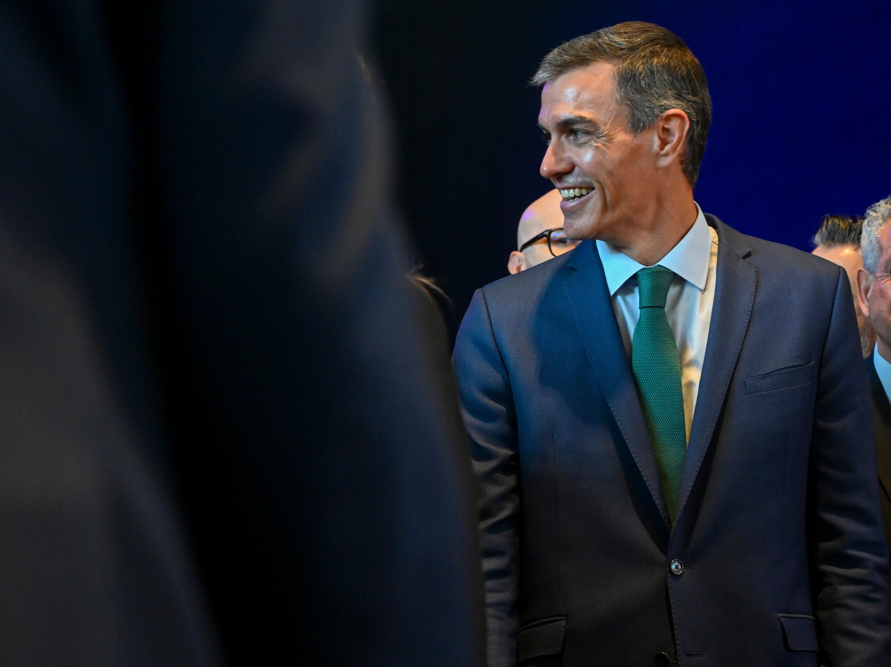 LEÓN, 16/10/2025.- El presidente del Gobierno, Pedro Sánchez, a su llegada a la clausura de la 19º edición del Encuentro Internacional de Seguridad de la Información (ENISE), que organiza el INCIBE en León. EFE/J.Casares