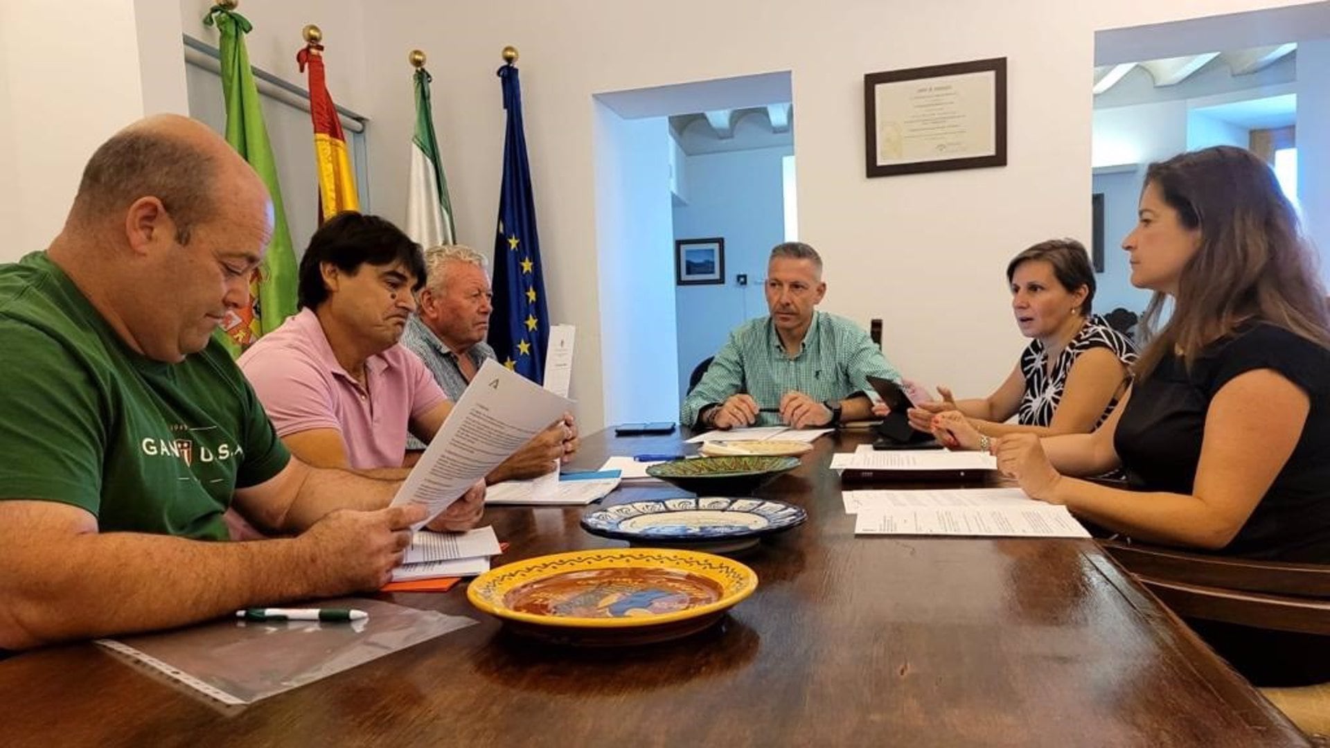 Reunión de la Junta de Andalucía con ganaderos y regantes de Segura de la Sierra y Hornos